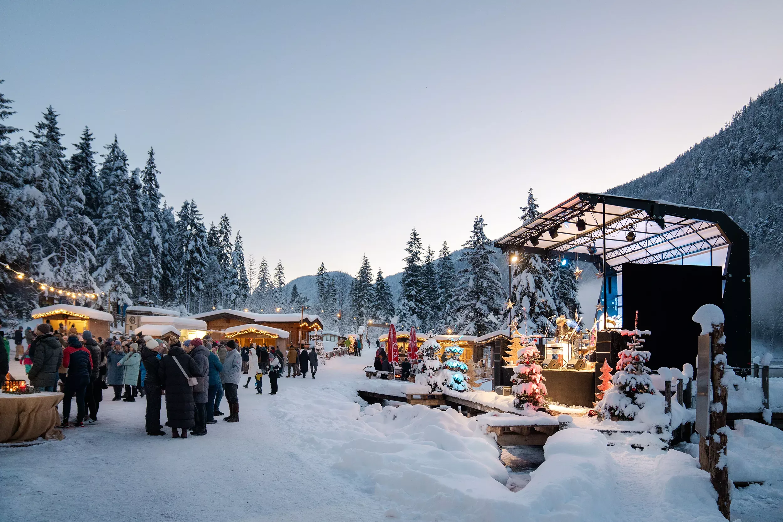 Adventmarkt am Pillersee in Tirol